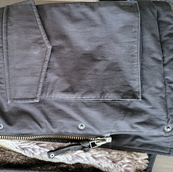 Aritzia Community Down Filled Coat - Picture 13 of 15